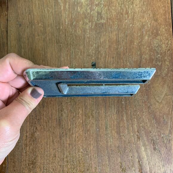 Mack 4MR333P3 "C" letter emblem Name Plate VINTAGE Silver Chrome Replacement - Picture 4 of 10